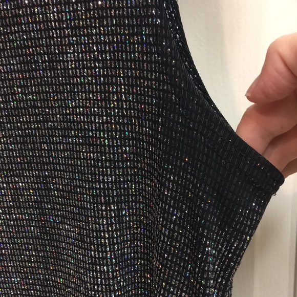 MOCK NECK SPARKLE TANK - Picture 9 of 11
